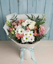 Букет цветов из:  Розы, Лизиантусы и Хризантемы в Саки