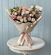 Букет цветов из:  Розы и Лизиантусы в Саки