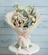 Букет цветов из:  Розы и Лизиантусы #REPLACE_PRED# Саки