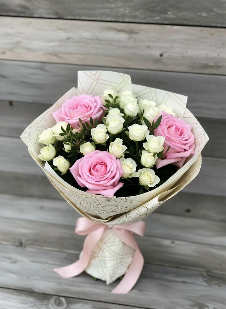 Букет цветов из: Розы в Саки