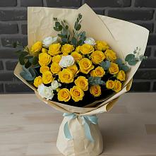 Букет цветов из:  Розы в Саки