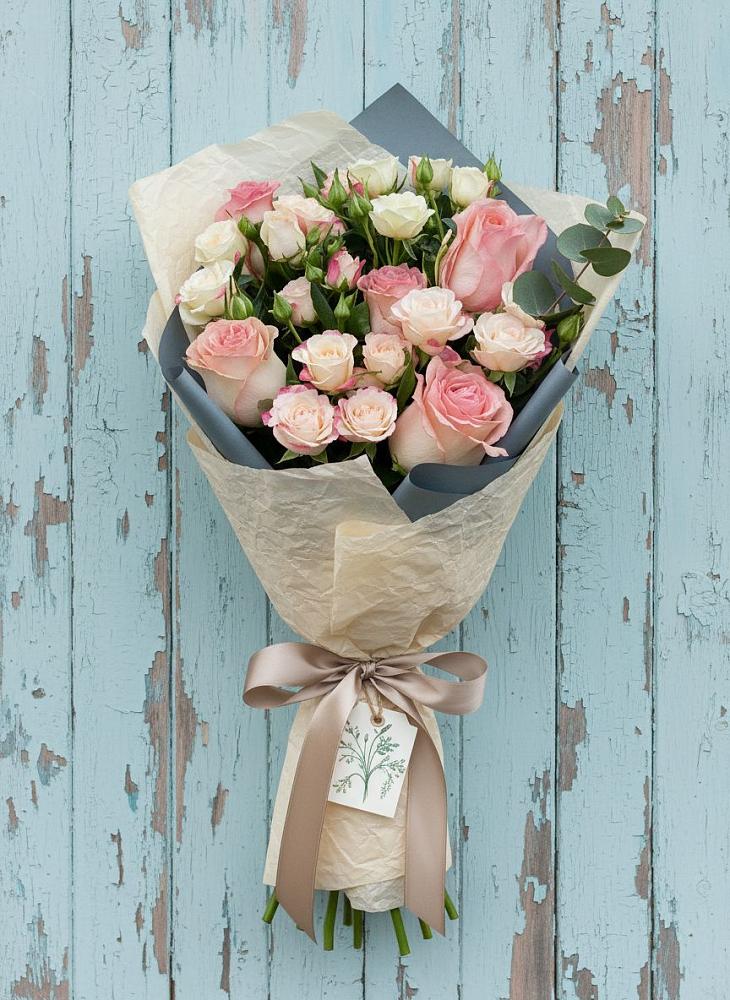 Букет цветов из: Розы в Саки