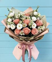 Букет цветов из:  Розы, Альстромерии и Лизиантусы в Саки