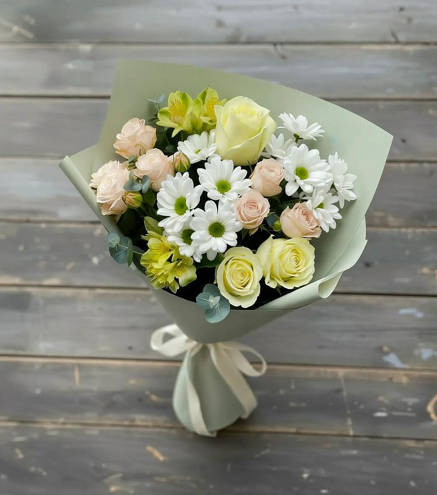 Букет цветов из: Альстромерии, Розы и Хризантемы в Саки