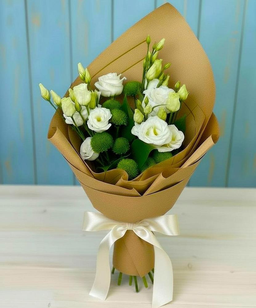 Букет цветов из: Хризантемы и Лизиантусы в Саки