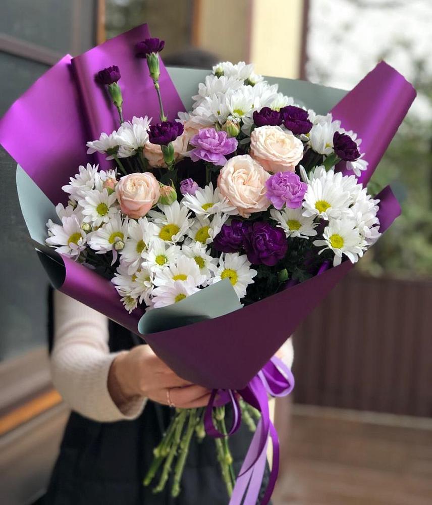 Букет цветов из: Хризантемы, Гвоздики и Розы в Саки