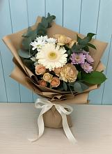 Букет цветов из:  Герберы и Хризантемы в Саки