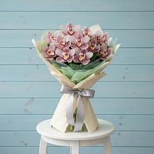 Букет цветов из:  Орхидеи и Розы в Саки