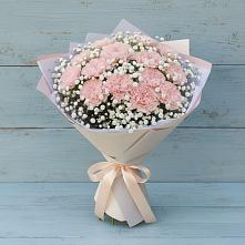 Букет цветов из:  Гвоздики в Саки