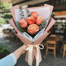 Букет цветов из:  Розы в Саки