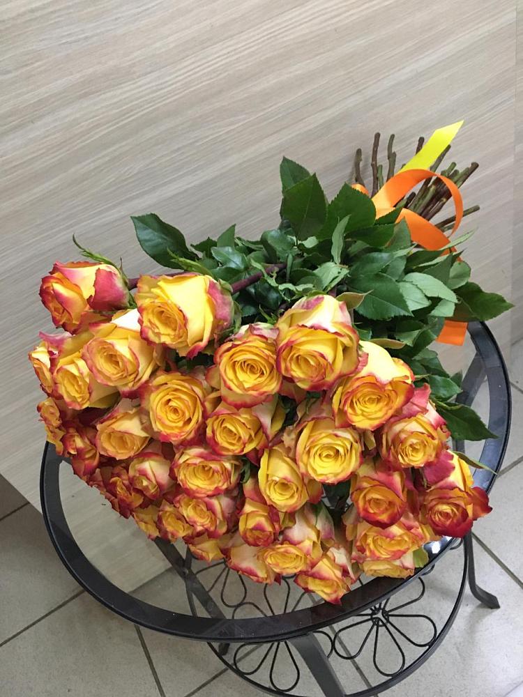 Букет Желтые розы в Саки