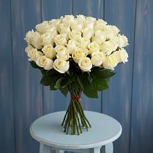 Букет 51 Белая роза Эдлесс Лав в Саки