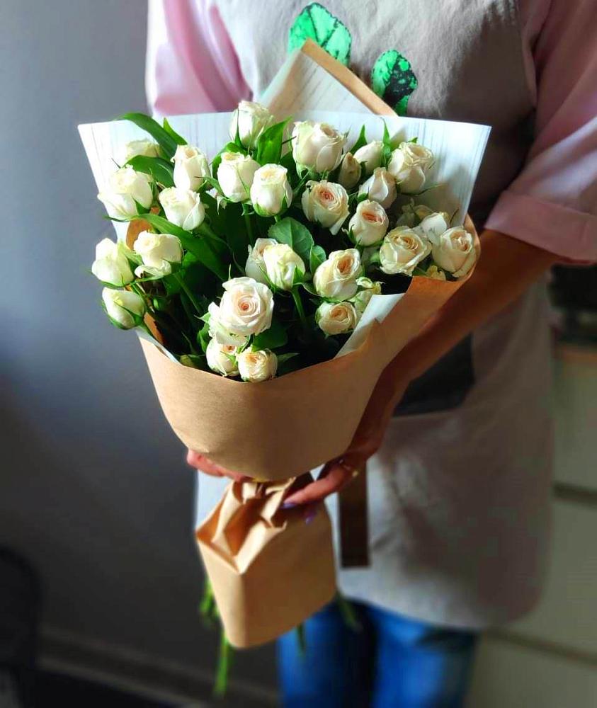 Букет цветов из: Розы в Саки
