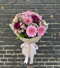 Букет цветов из:  Герберы и Хризантемы в Саки