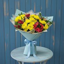 Букет цветов из:  Альстромерии и Хризантемы в Саки