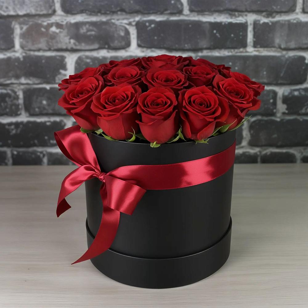 Цветочная композиция из Розы в шляпной коробке в Саки